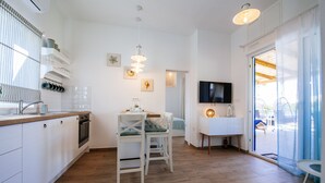 Deluxe House, 2 Bedrooms, Sea View, Beachfront | Private kitchen | Coffee/tea maker, fridge, microwave, oven - Dalmatian Pearls (Pasman)