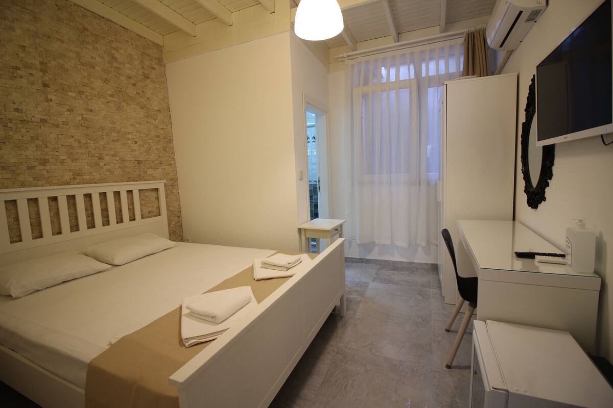 Habitación estándar | Minibar, escritorio y wifi gratis
