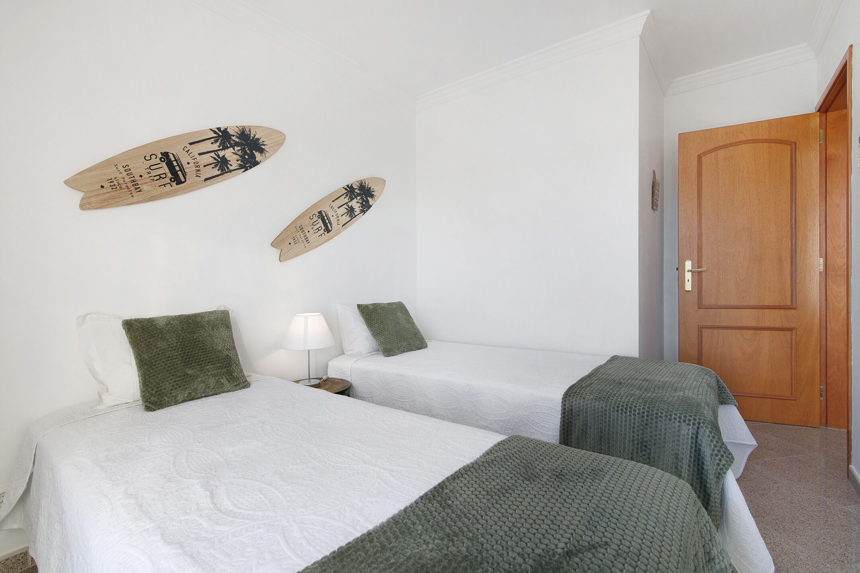 5 chambres, fer et planche à repasser, Wi-Fi gratuit, draps fournis