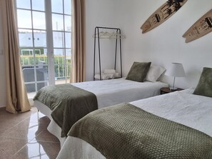 5 habitaciones, tabla de planchar con plancha y wifi gratis 