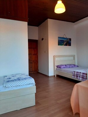 Standard-Dreibettzimmer