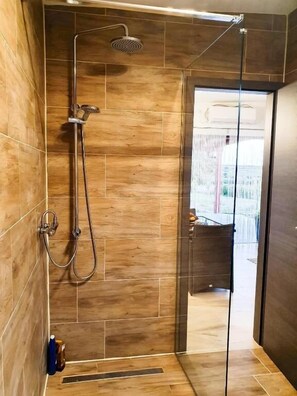 Panoramic House, 1 Bedroom, Private Pool, Vineyard View | Bathroom | Shower, hair dryer, towels - Holiday Home Olive Paradise (Policnik)