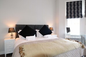 2 Schlafzimmer, Schreibtisch, Bügeleisen/Bügelbrett, WLAN