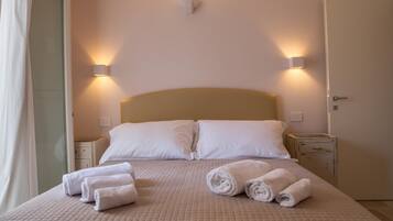 Literie de qualité supérieure, Wi-Fi gratuit, draps fournis