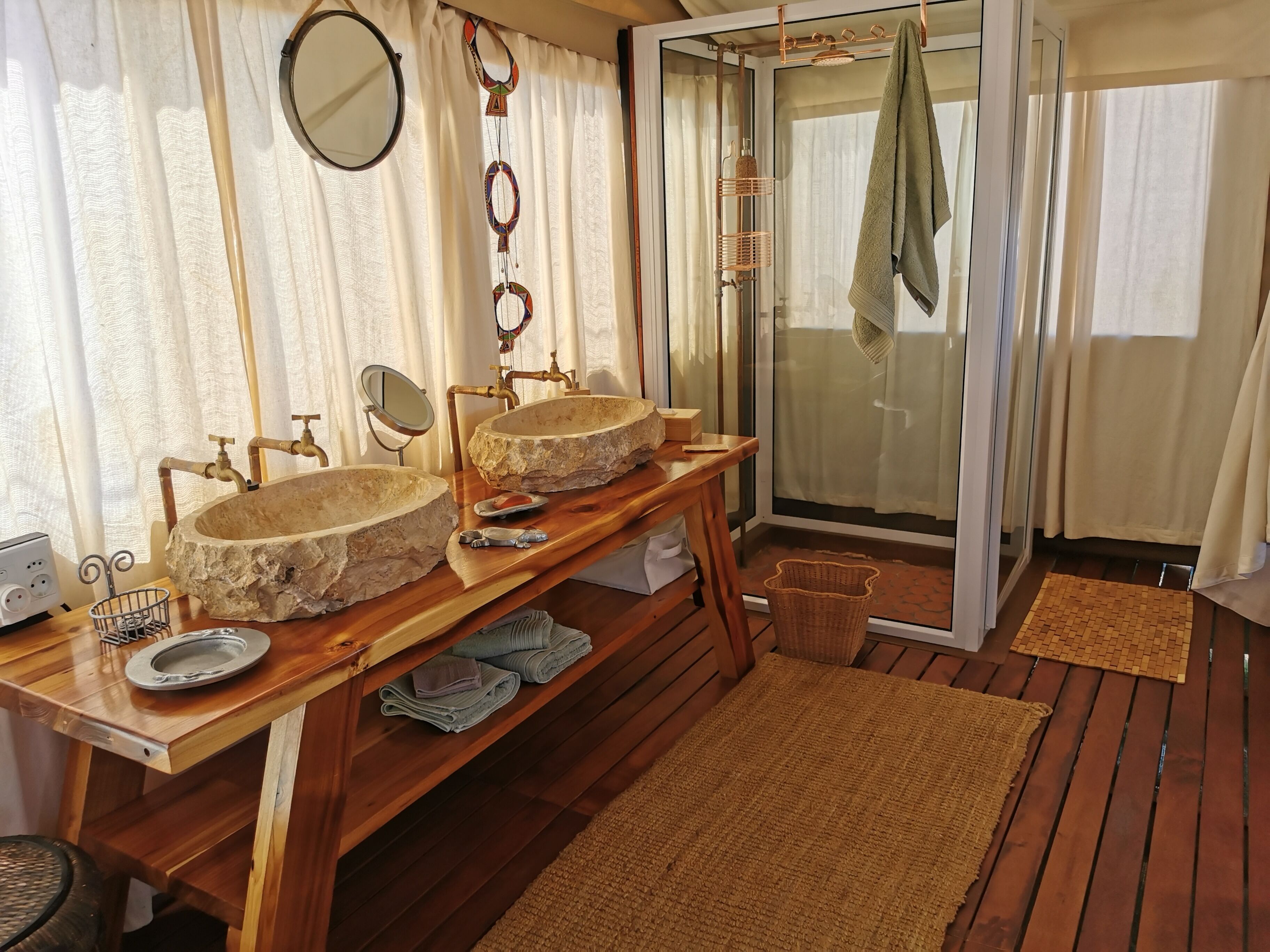 Luxury Tent | Bathroom | Shower, free toiletries, towels, soap
