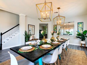 Dining - Disney 6BR Windsor Hillas Villa-Game Rm & Pool/Spa (Kissimmee)