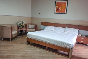 Habitación Grand, 1 habitación, planta baja | Sábanas de algodón egipcio y ropa de cama de alta calidad 