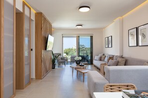 Smart-TV, Videospielkonsole, Tischtennisplatte, Stereoanlage