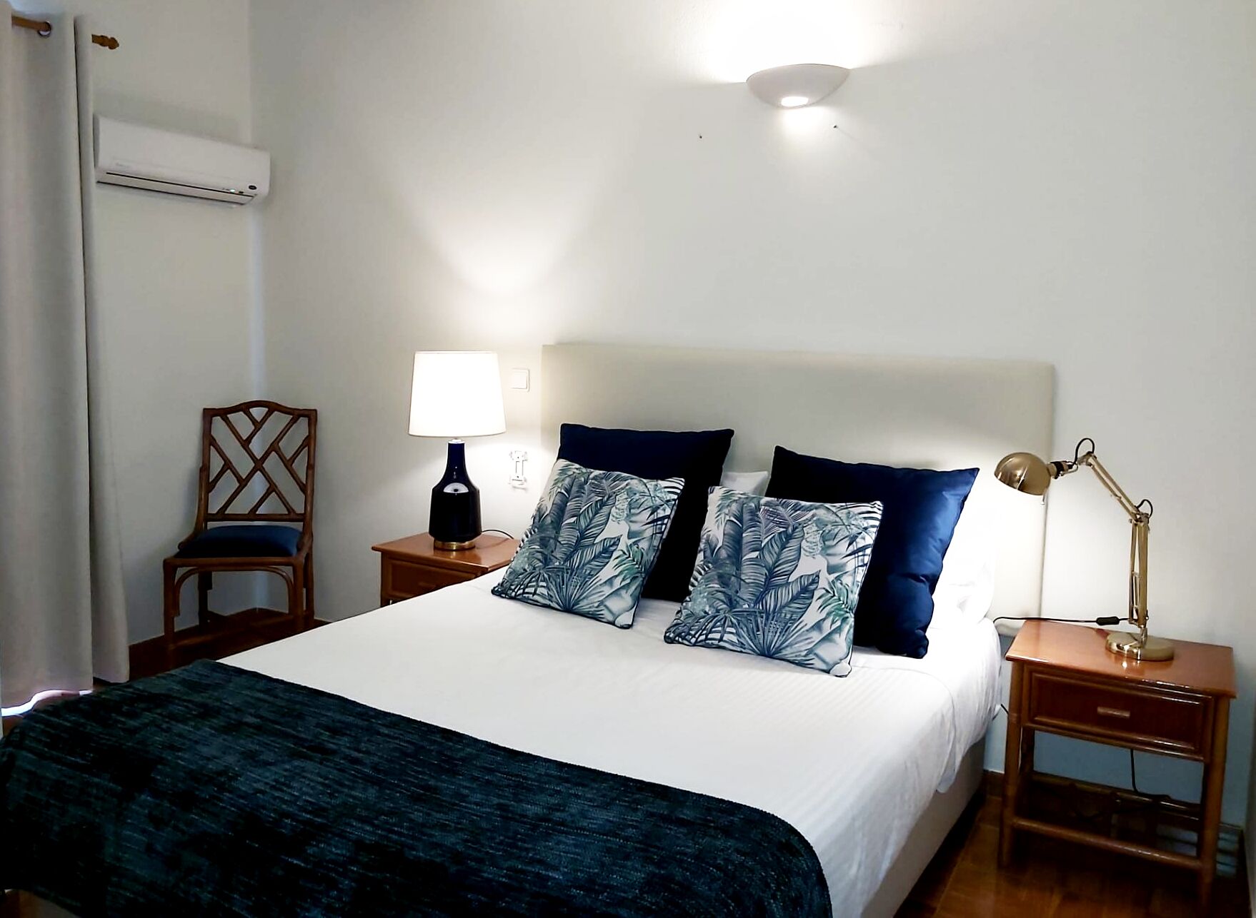 standard double room | desk, free wifi, bed sheets