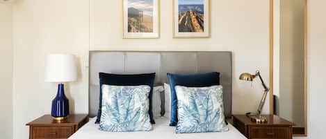 Kahden hengen standard-huone | Työpöytä, ilmainen Wi-Fi, vuodevaatteet