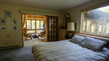3 bedrooms, desk, free WiFi, bed sheets