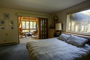 3 habitaciones, escritorio, wifi gratis y ropa de cama