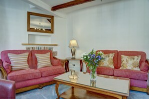 Interior - Market Place Cottage | Woodstock Holiday Let | 3 Beds & Sleeps 6 (Woodstock)