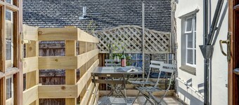 Market Place Cottage | Woodstock Holiday Let | 3 Beds & Sleeps 6