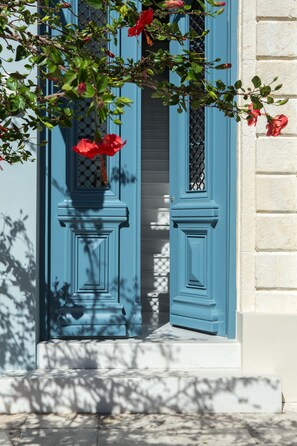 Entrée de l’hébergement