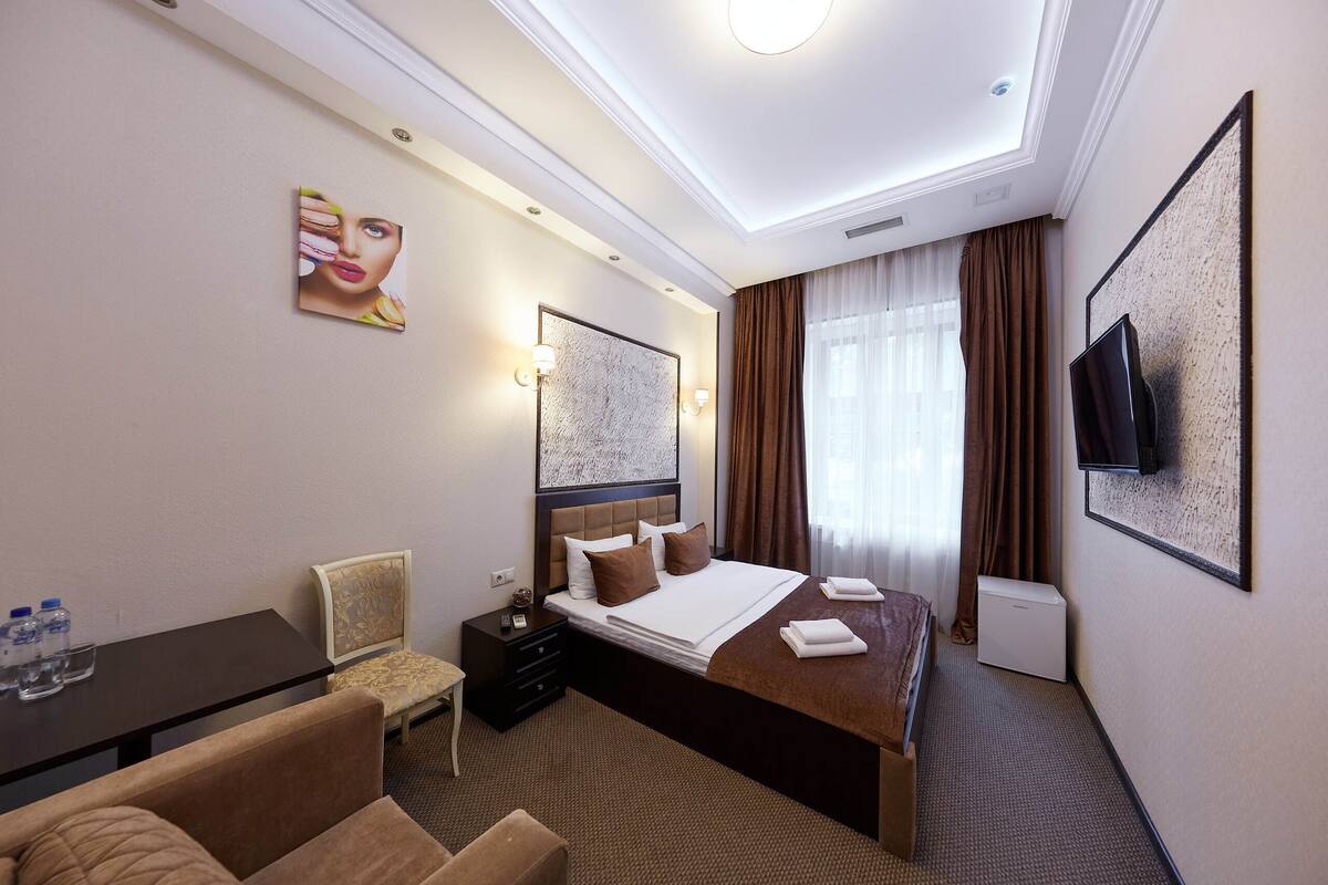 1 bedroom, iron/ironing board, free WiFi, bed sheets