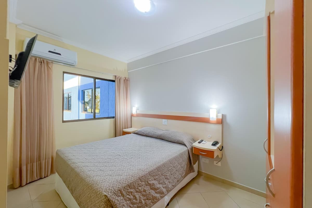 Minibar, in-room safe, blackout drapes, free WiFi