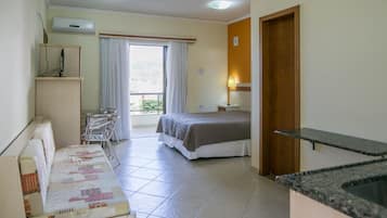 Traditional-Suite | 1 Schlafzimmer, Minibar, Zimmersafe, Verdunkelungsvorhänge