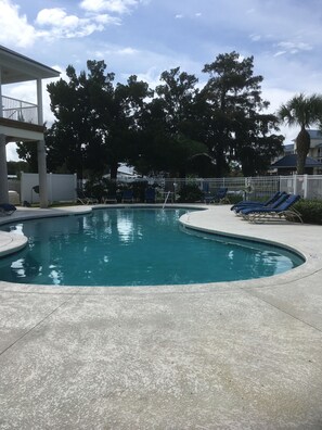 Indoor pool, outdoor pool - Anchor Away (Suwannee)