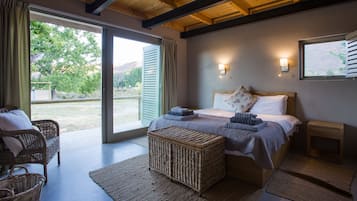 Luxury Chalet, Mountain View | 2 bedrooms, individually furnished, free WiFi, bed sheets