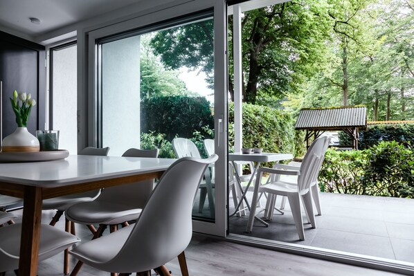 Pemandangan dari hartanah