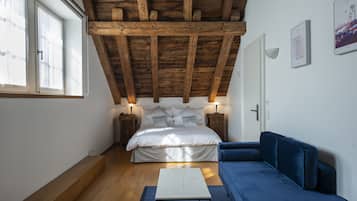 Deluxe-Doppelzimmer | Kostenlose Minibar, Zimmersafe, Schreibtisch