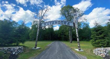 Adirondack Lakeside Lodge w/ private beach/dock, SUP, wraparound deck, firepit