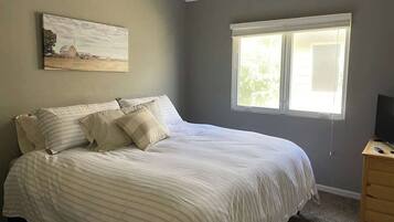 3 bedrooms, iron/ironing board, WiFi