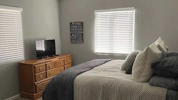 3 bedrooms, iron/ironing board, WiFi