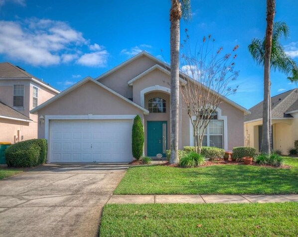 Exterior - Ref 04 Superb 4 Bed Villa With Lake View Private Pool (Kissimmee)