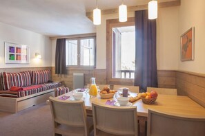 In-room dining - Résidence Les Gémeaux - Belle Plagne (La Plagne-Tarentaise)