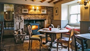 Dining - Romantic Coach House for 2 | Perfect Cotswold Stay + EV (Andoversford)