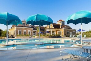 Piscina interna, piscina externa