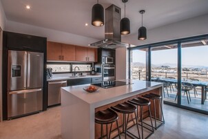 Elite Penthouse, Ocean View | Private kitchen