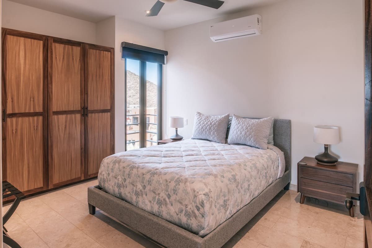 Penthouse Elite, 2 habitaciones, vista al océano | Cunas, wifi gratis y ropa de cama