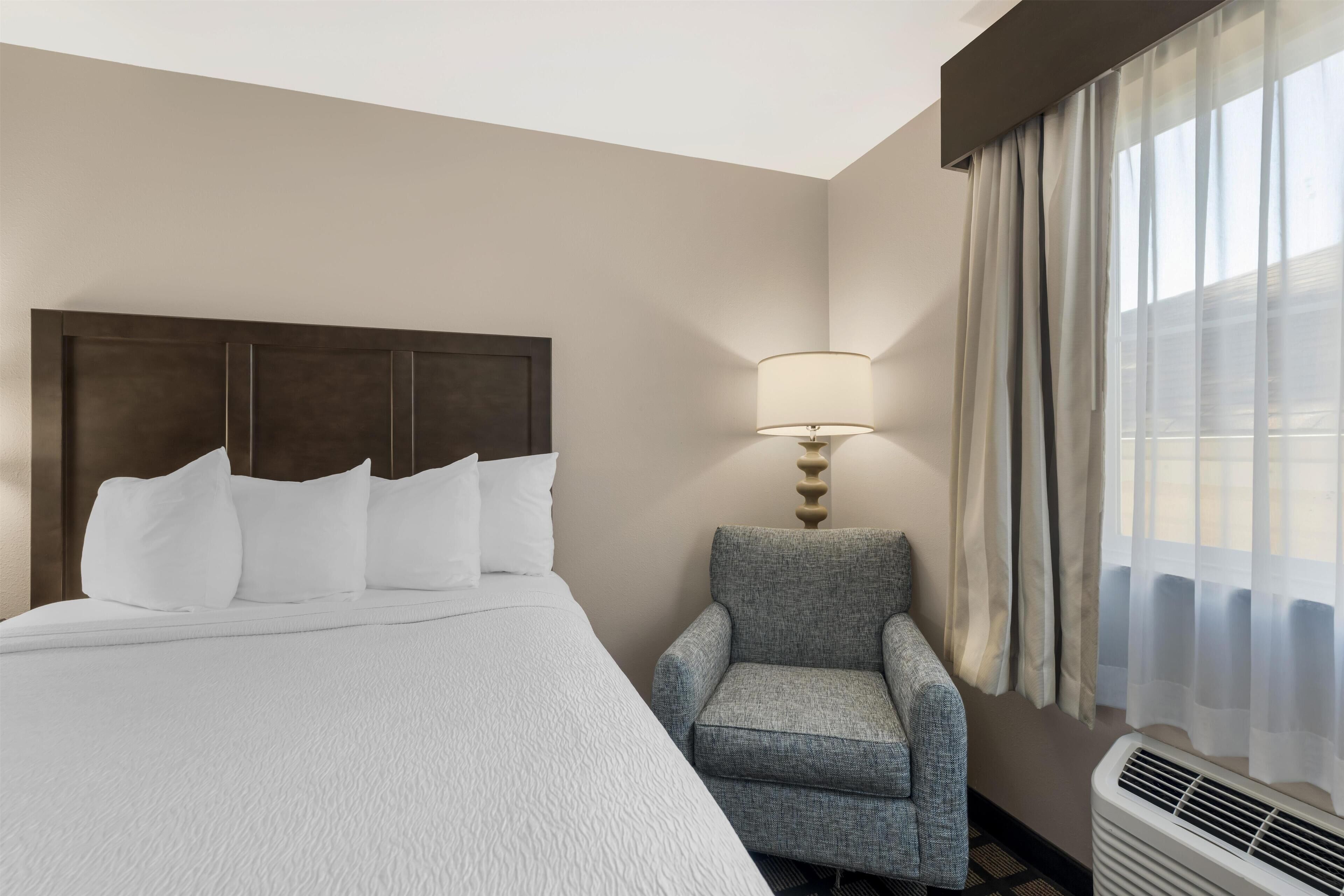 Standard Room, 2 Queen Beds, Non Smoking, Refrigerator & Microwave | Soundproofing, free WiFi, bed sheets