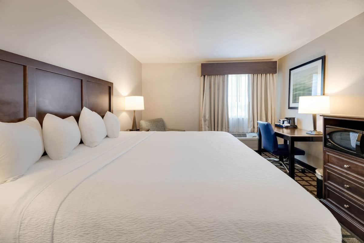 soundproofing, free wifi, bed sheets