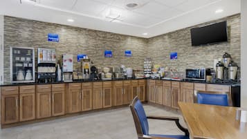 Free daily buffet breakfast