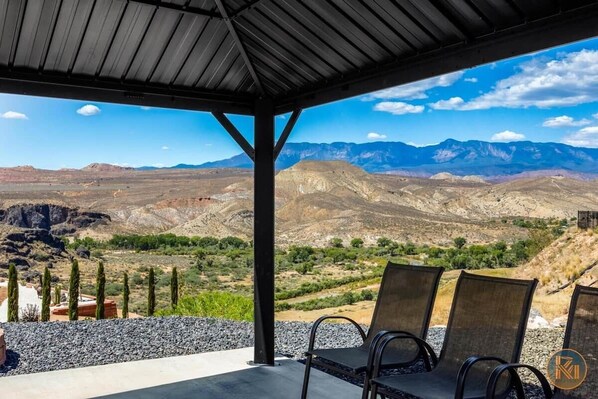 Terrace/patio - Zion Family Home (La Verkin)