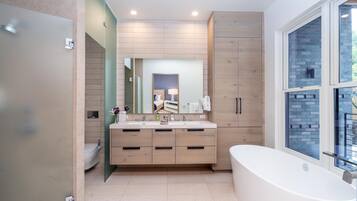 Condo, Multiple Beds (San Juan 103 at Transfer) | Bathroom | Towels