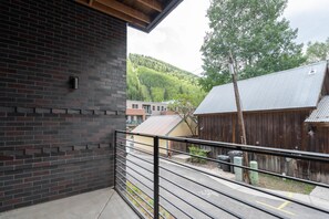 Apartment, Mehrere Betten (San Juan 103 at Transfer) | Balkon