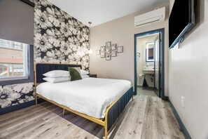 Literie de qualité supérieure, surmatelas, bureau