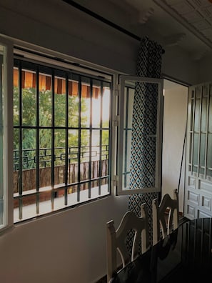 Interior - Villa with Garden and Fireplace overlooking the Colgada de Ruidera Lagoon (Ossa de Montiel)