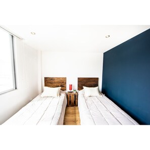 Deluxe Apartment, 2 Bedrooms | 2 bedrooms, bed sheets