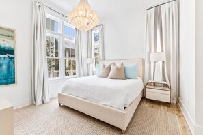 6 chambres, fer et planche à repasser, accès au Wi-Fi (inclus)