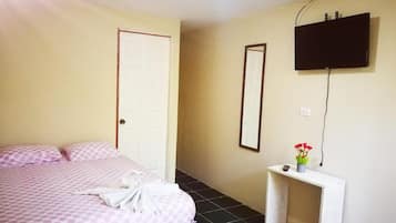 Free WiFi, bed sheets