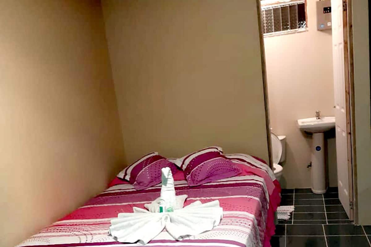 Habitación Deluxe, 1 cama matrimonial, baño privado | Wifi gratis