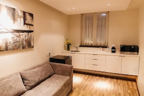 Suite supérieure, 1 grand lit | 1 chambre, fer et planche à repasser, literie fournie
