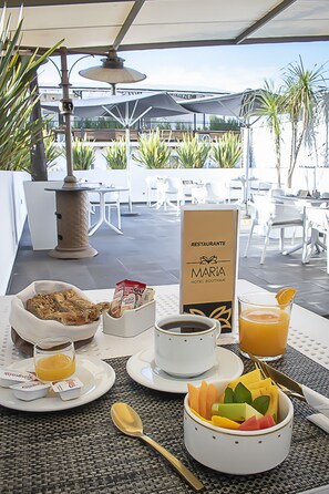 Petit déjeuner continental compris tous les jours