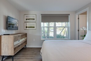 3 bedrooms, iron/ironing board, internet, bed sheets